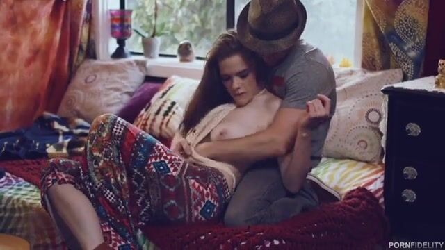 Hippie Alice White Eats Big Cock With Her Pussy