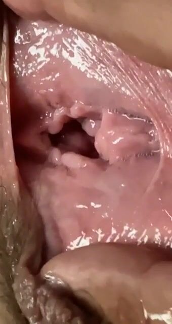 I think this is a pretty wet pussy, what do you think?