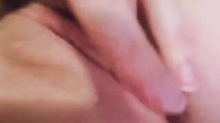 Female Cum: Extra creamy today #4