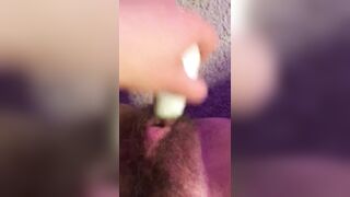 I love pounding my hairy pussy ????