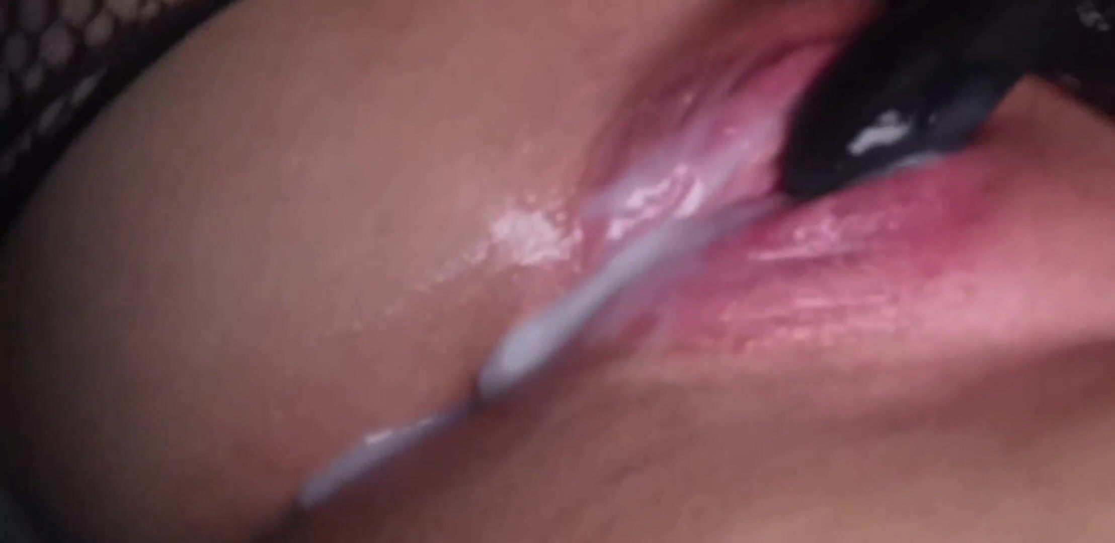 Wet girl problems. Cumming. Sound on. 1 of 2.