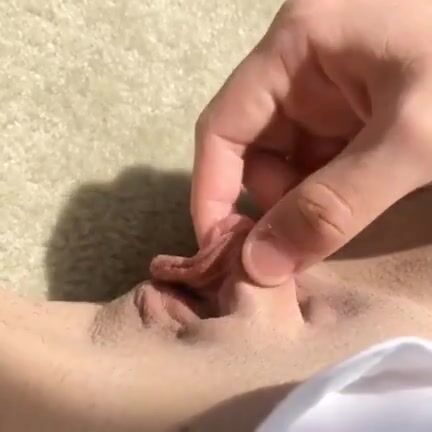 Since you guys seemed to like my last video of me jerking off my clit, here's another!