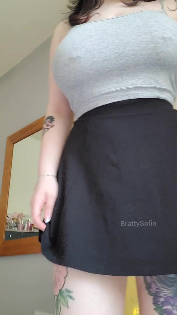 Would you lick my simp before you fuck it?